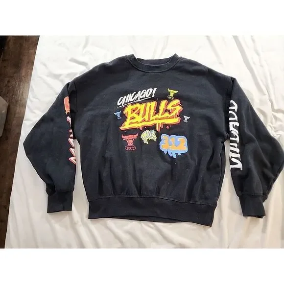 Mitchell & Ness Red Chicago Bulls Crew Neck Sweatshirt Womans Size Small - Picture 1 of 8